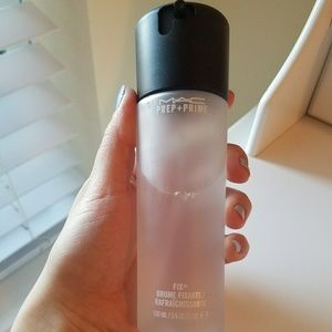 MAC Prep and Prime Spray